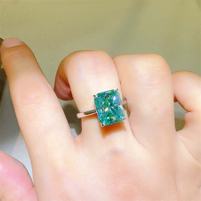 A Kaleidoscope of Color: The Allure of Colorful Moissanite Jewelry