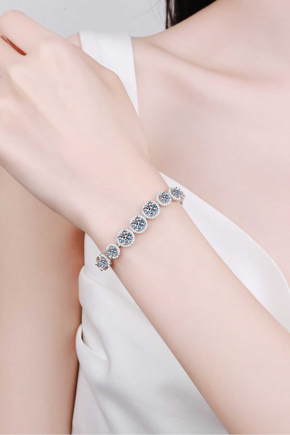 Sparkling 10.4 Carat Moissanite Bracelet