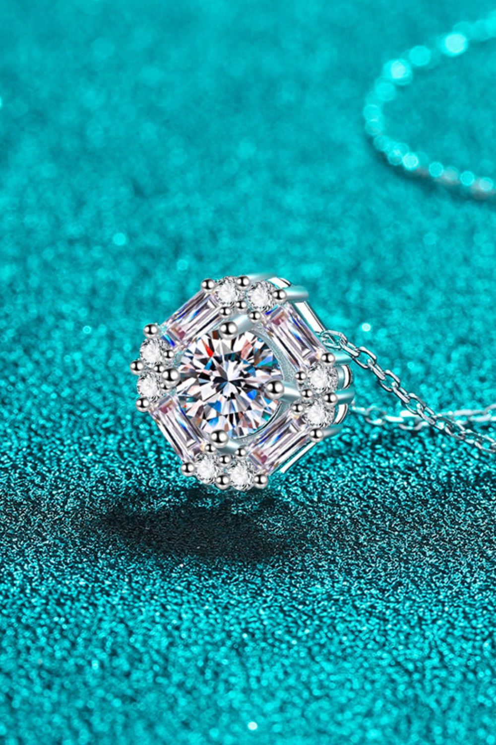 Geometric Moissanite Pendant Chain Necklace