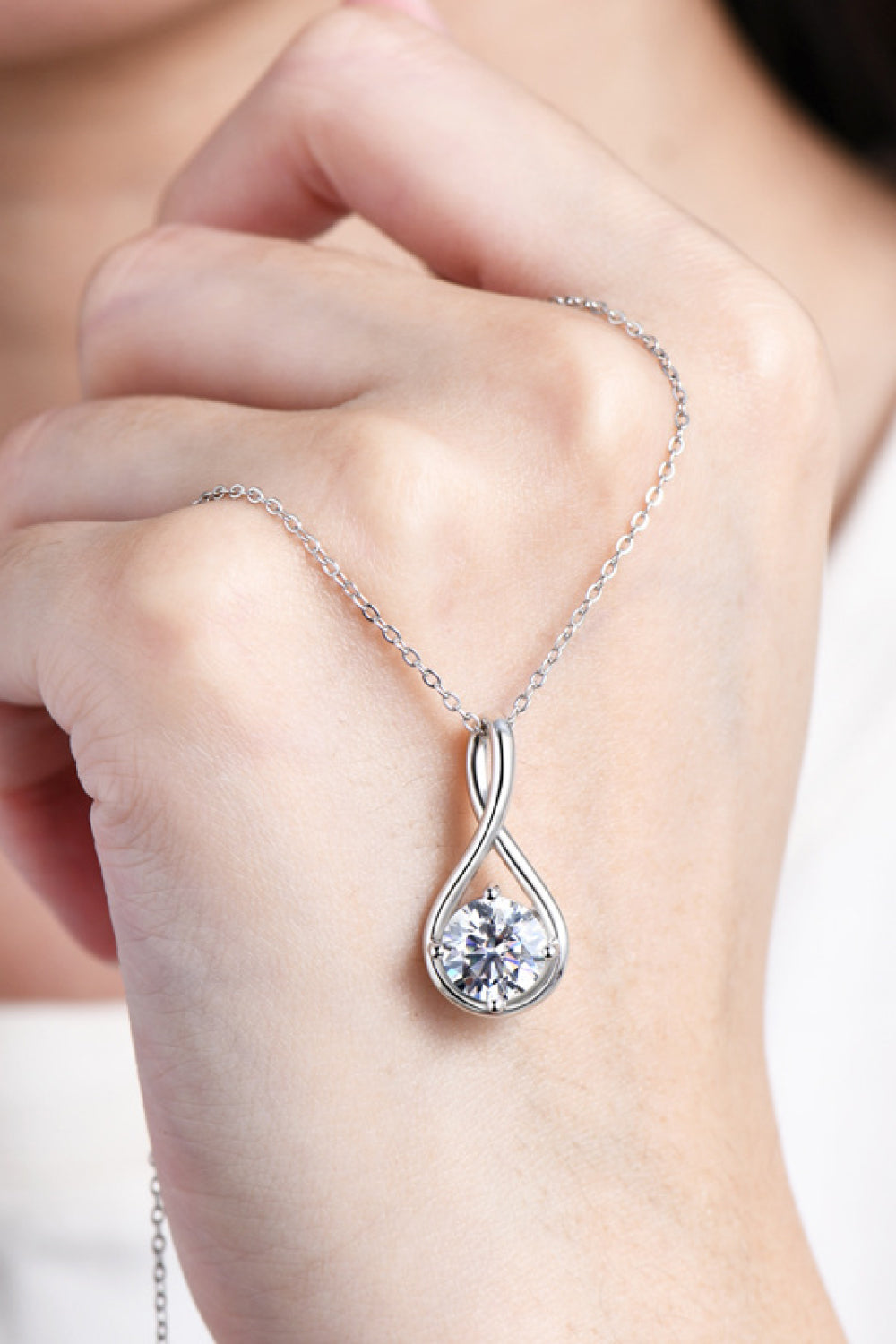 Classy and Elegant 2 Carat Moissanite 925 Sterling Silver Necklace