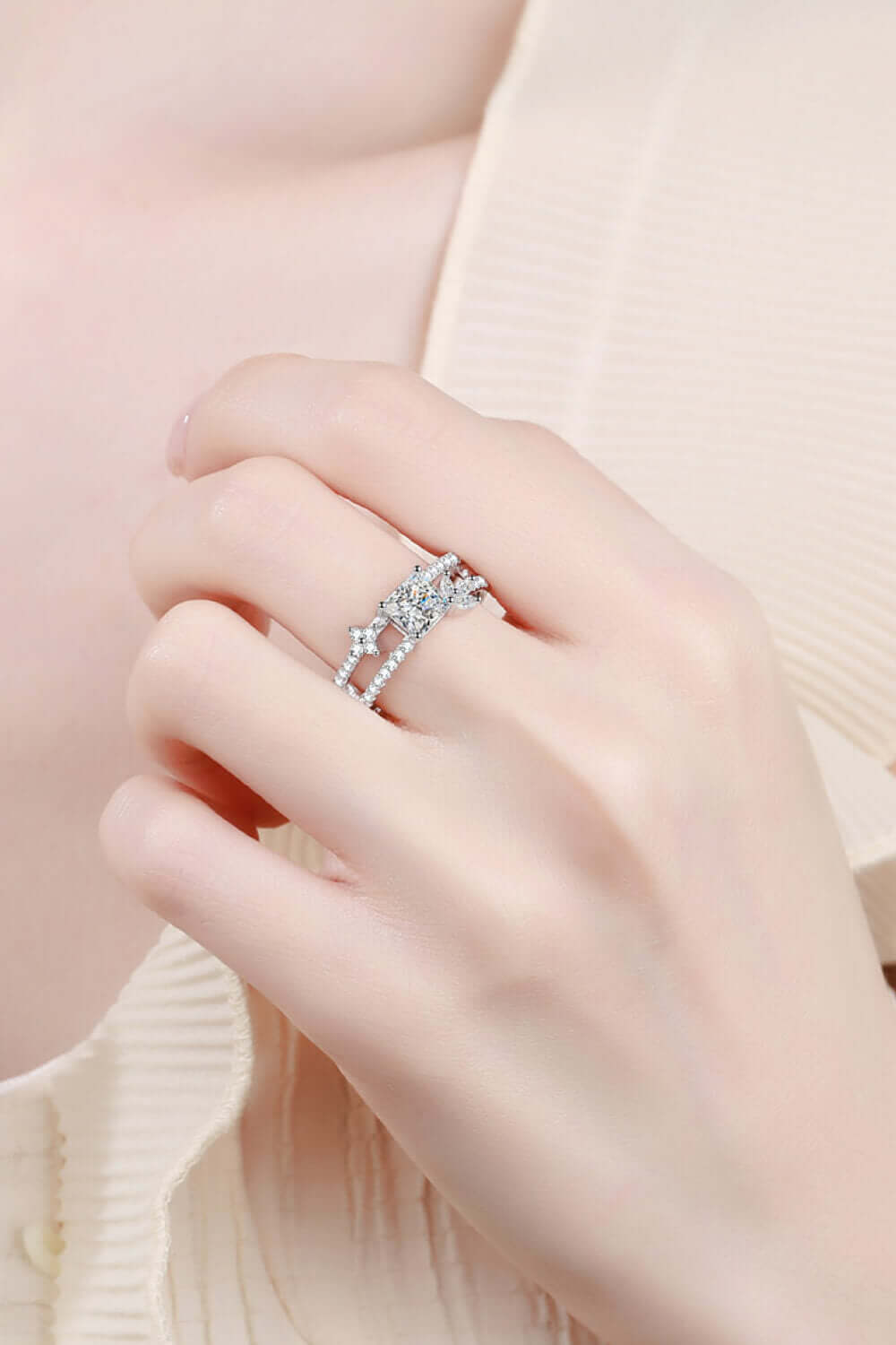 Glittering Double Layer Moissanite Ring